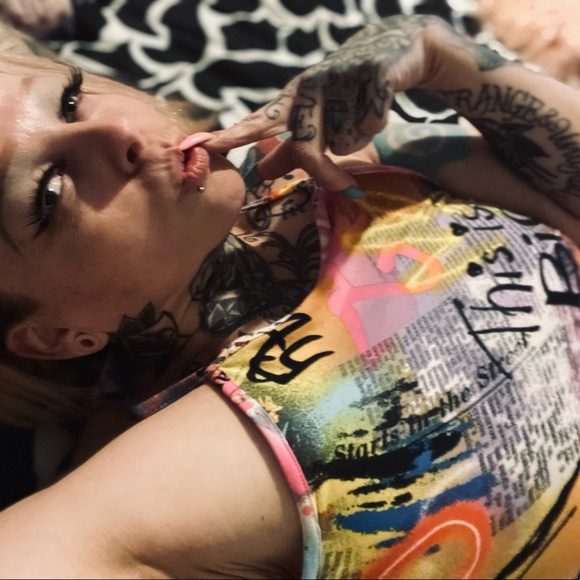 Meet your Posher, Jeanette - Picture 3 of 11